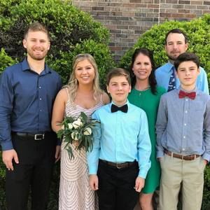 Meet your Posher, Sara